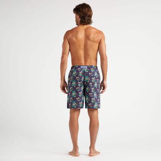 男士 Landscapes Turtles 长款游泳短裤 Midnight 背面穿戴视图